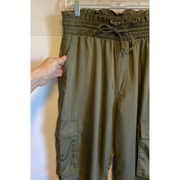 Abercrombie & Fitch Cargo Joggers Olive Green High Rise Paperbag Waist - Picture 6 of 12